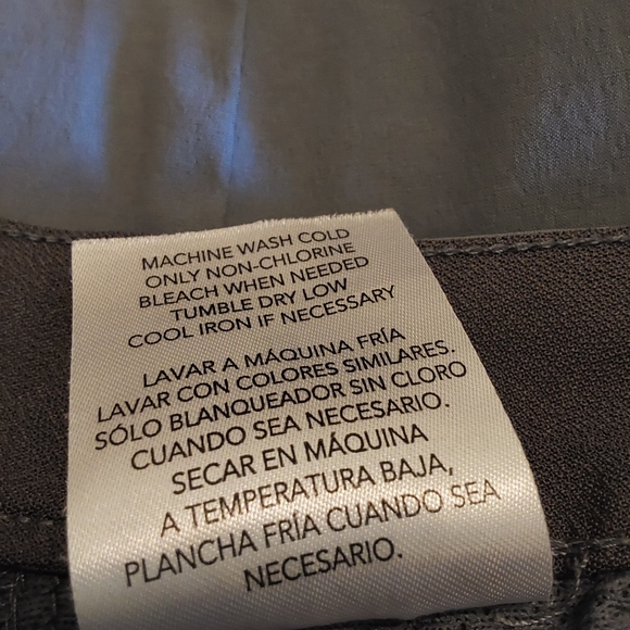 🌺 Mens Like New Gray Weatherproof Trail Shorts - Picture 7 of 7